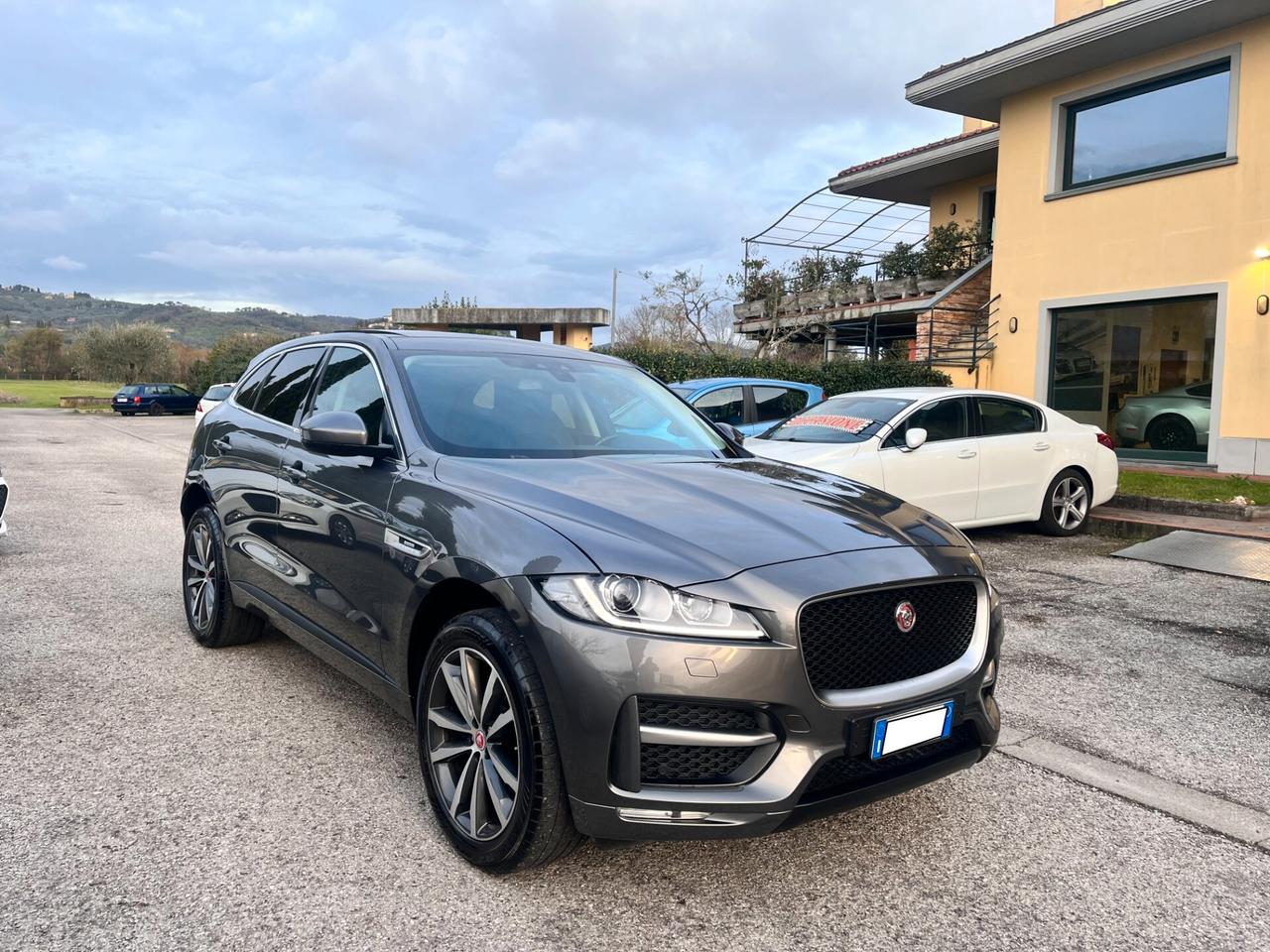 Jaguar F-Pace 2.0 D 180 CV AWD R-Sport