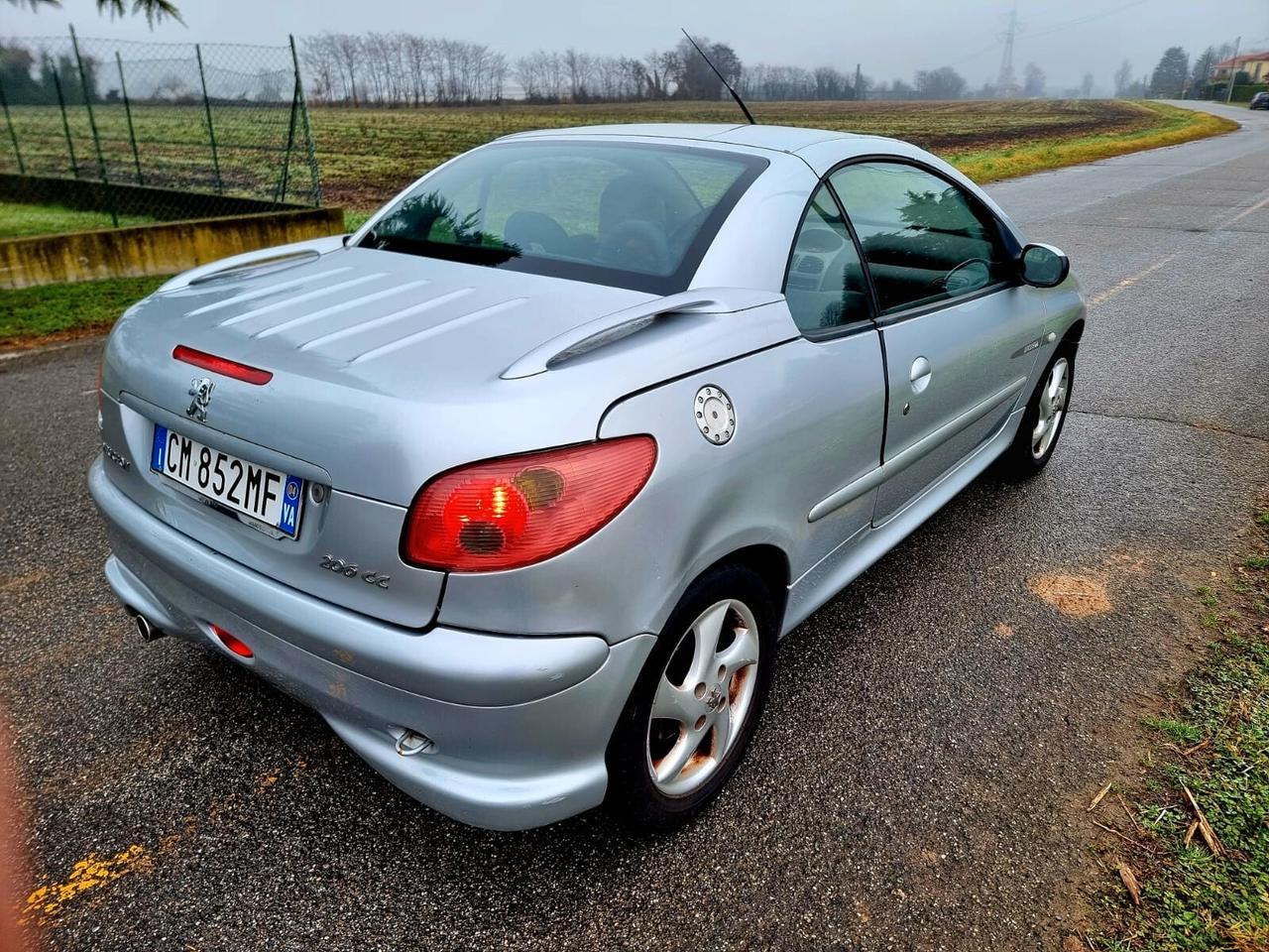 Peugeot 206 1.6 ADATTA A NEOPATENTATI