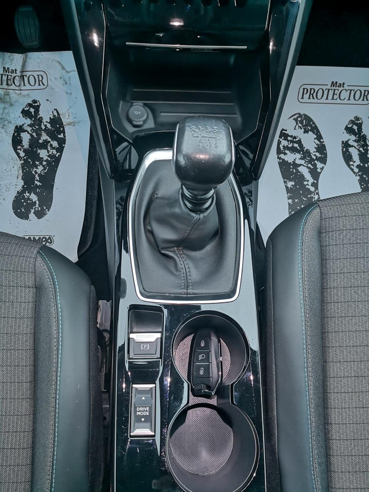 Peugeot 2008 BlueHDi 110 S&S Allure Pack