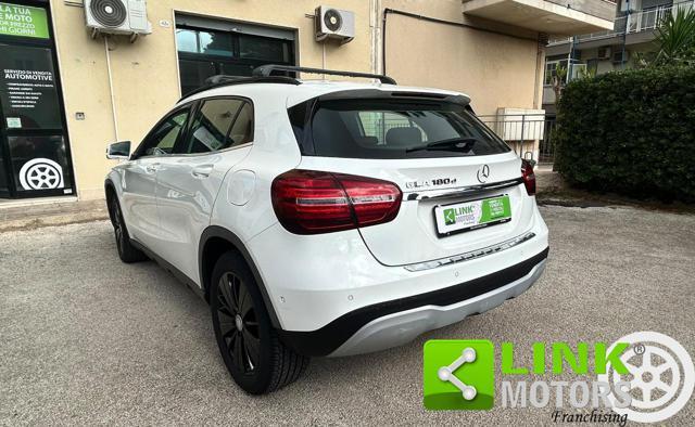 MERCEDES-BENZ GLA 180 PREMIUM AUTOMATICA