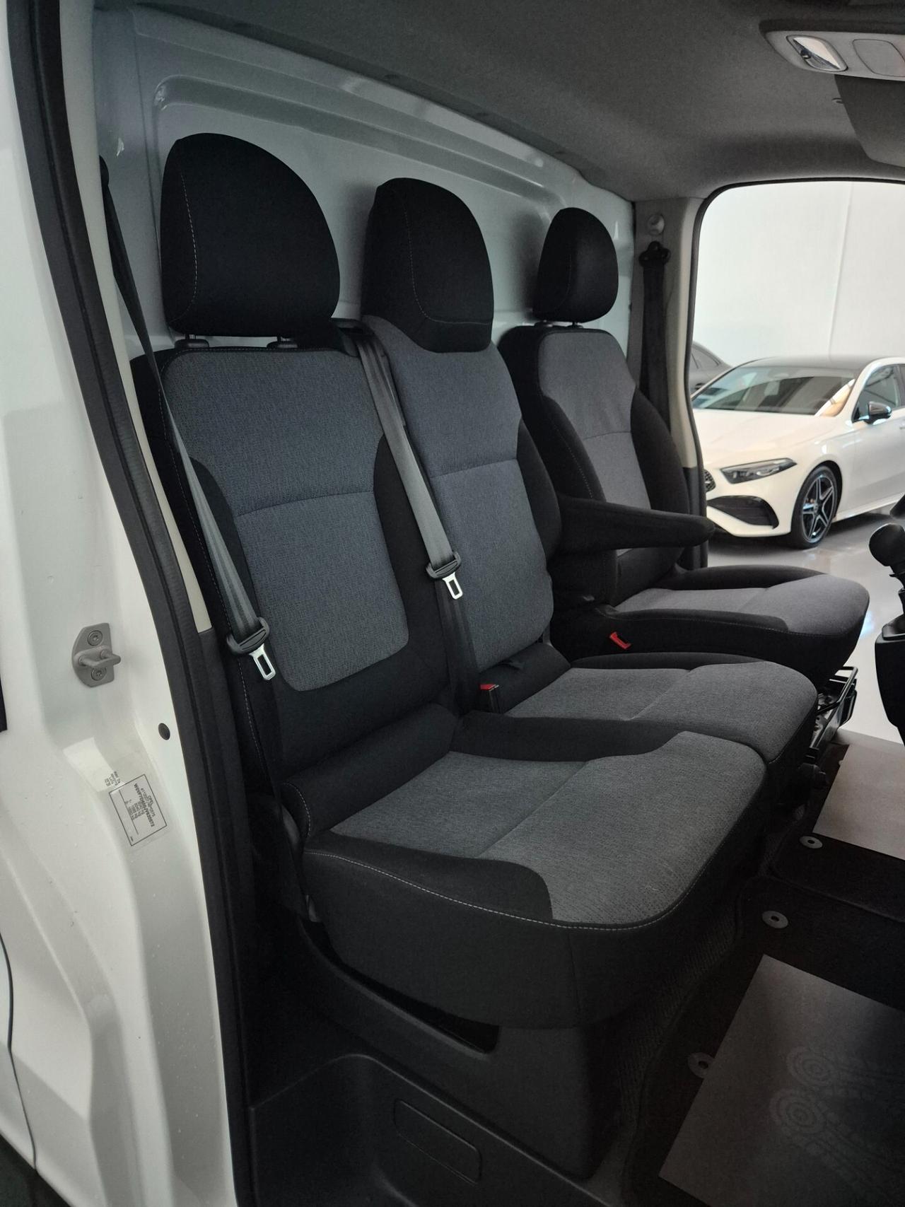 Opel vivaro 1.6d 125cv BIturbo 6 marce IvaEsposta Finanziabile