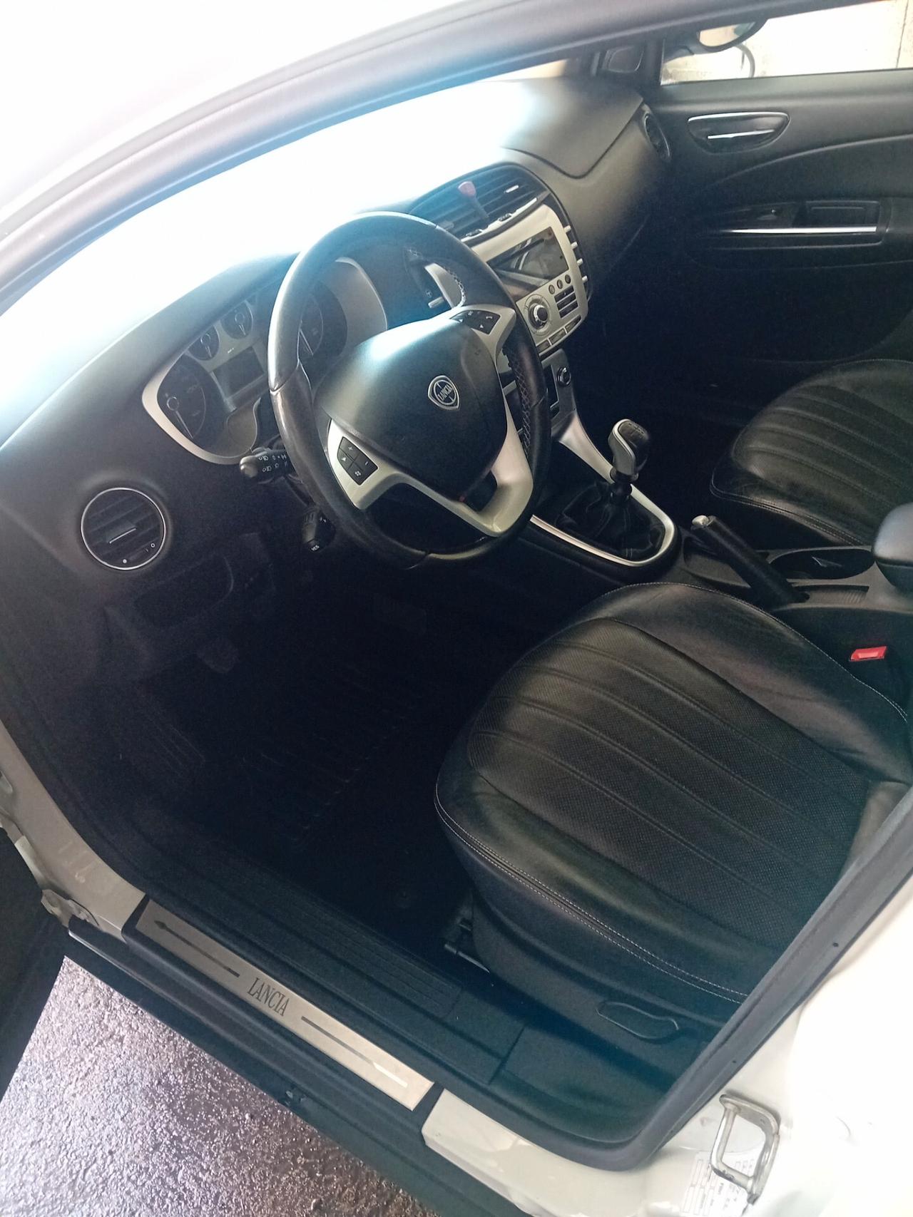 Lancia Delta 1.4 T-Jet 120 CV Silver Ecochic GPL