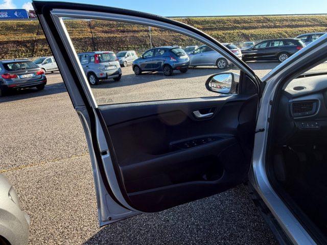 KIA Stonic 1.2 DPI Urban