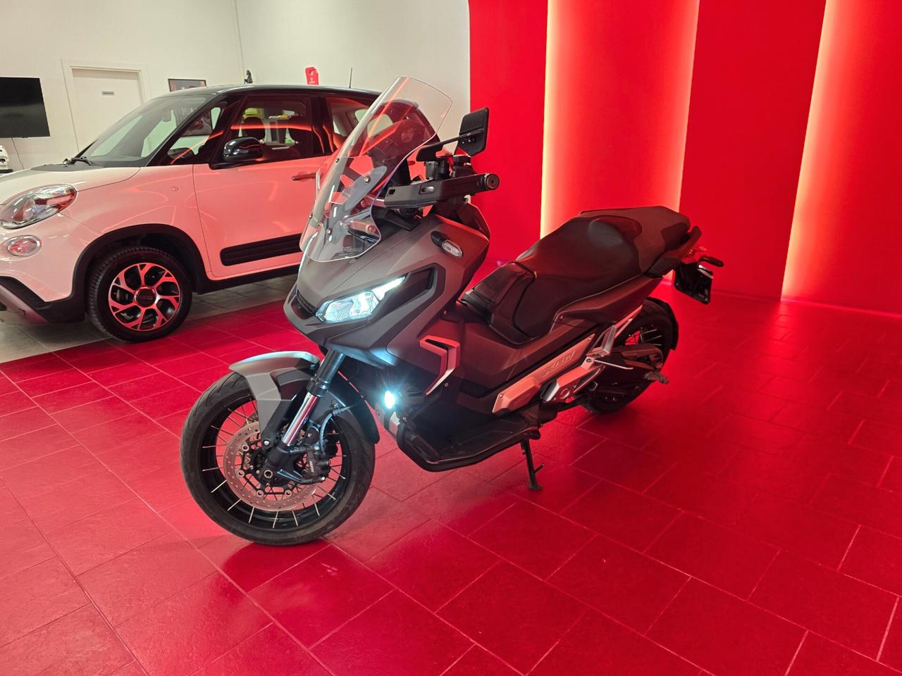 Honda X-ADV 750 x adv