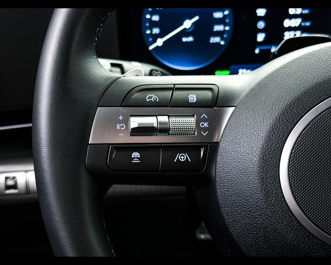 HYUNDAI KONA EV MY25 EXCLUSIVE 64,8 KWH+HP