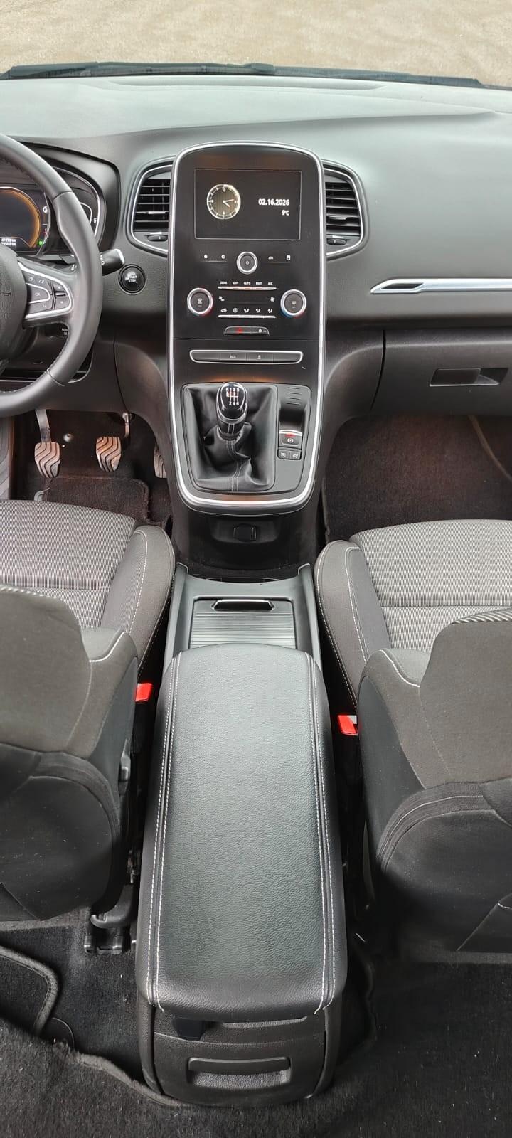 Renault Grand Scenic Blue dCi 120 CV Initiale Paris