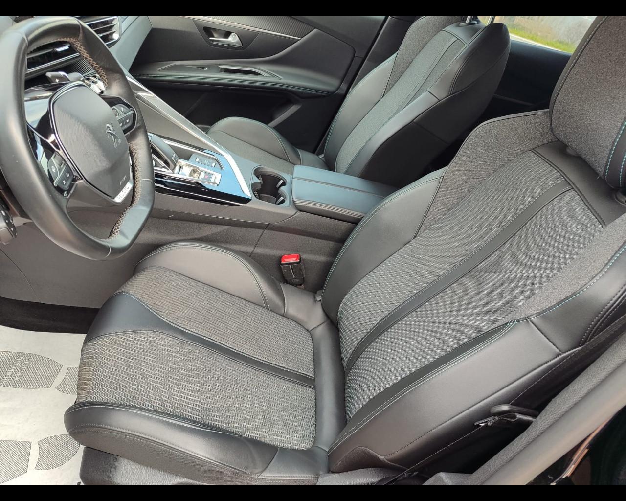 PEUGEOT 3008 2ª serie - 3008 BlueHDi 130 S&S EAT8 Allure Pack