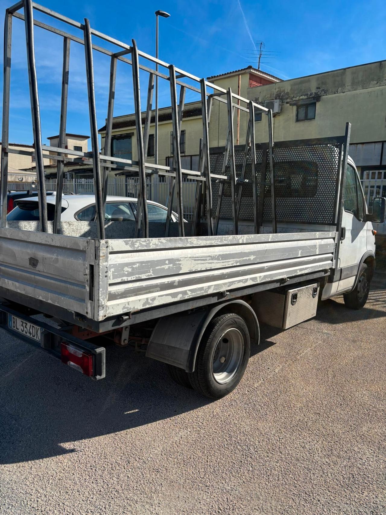 Iveco Daily 35C11 Cabinato