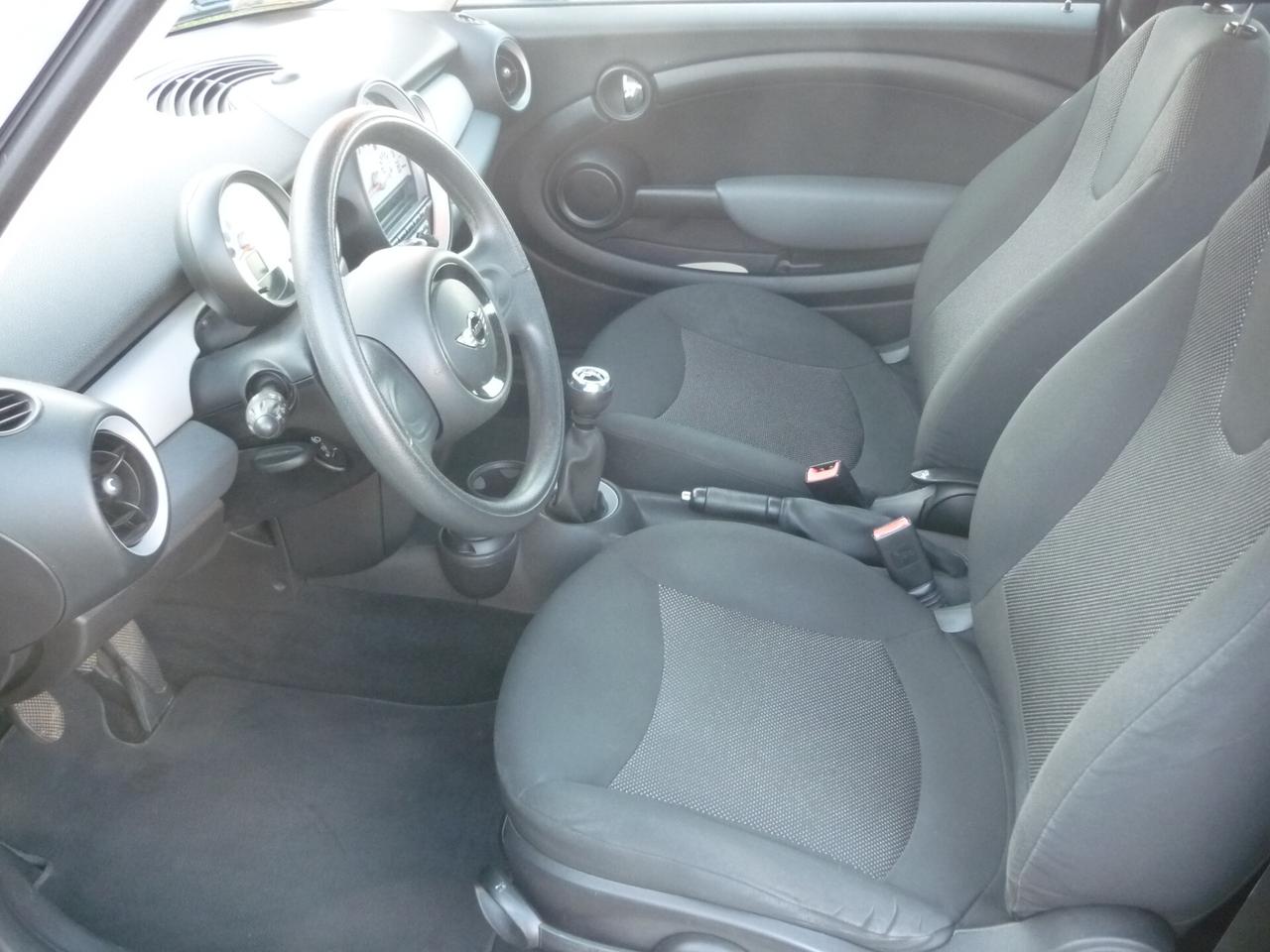 Mini 1.6 16V One (55kW)