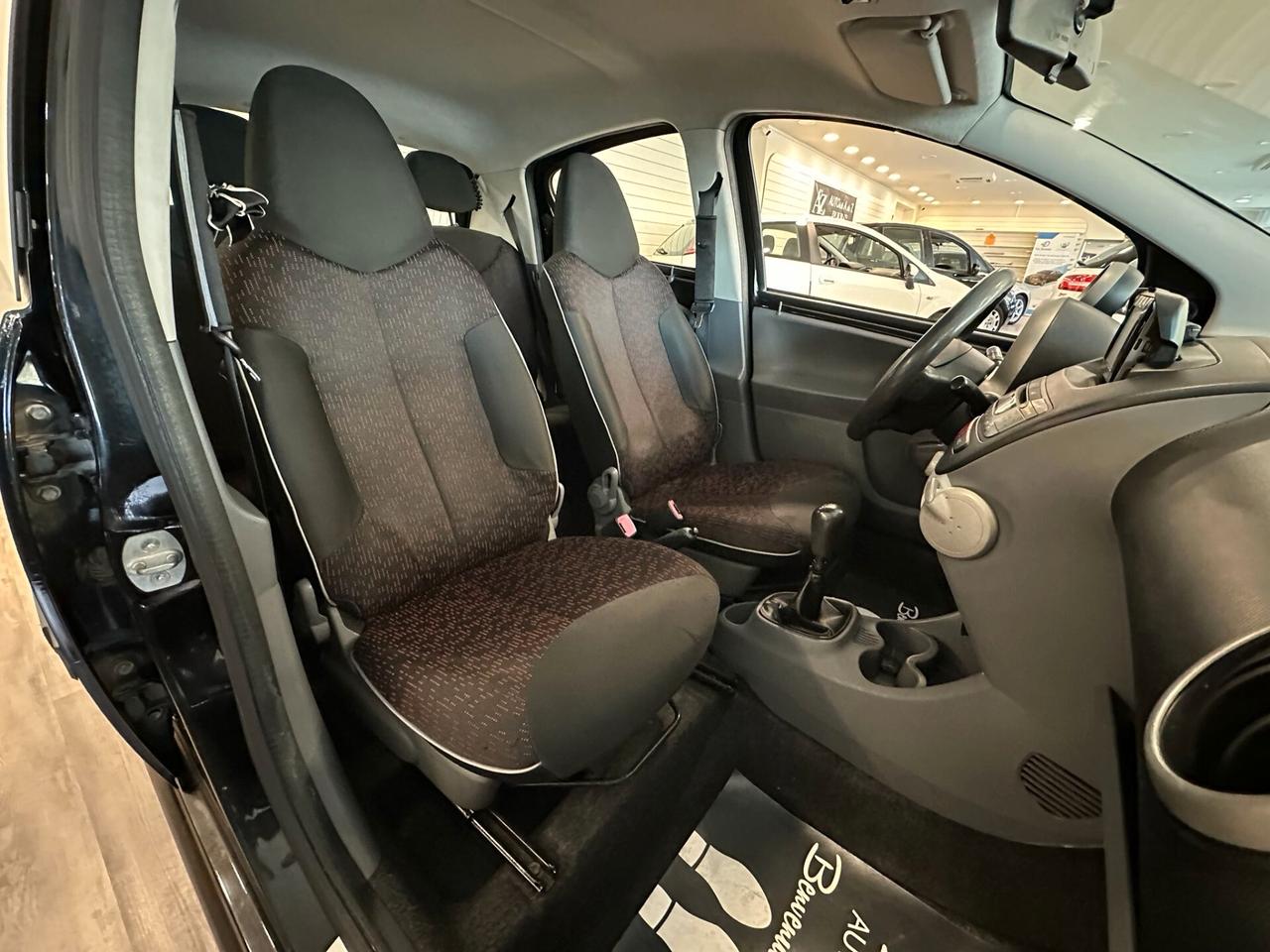 Peugeot 107 1.0 68CV 5p. Plaisir