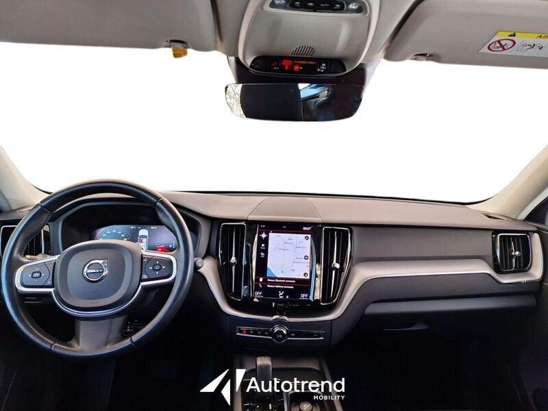 Volvo XC60 B4 197+14 CV Automatica Mild Hybrid NAVI LED Momentum Pro