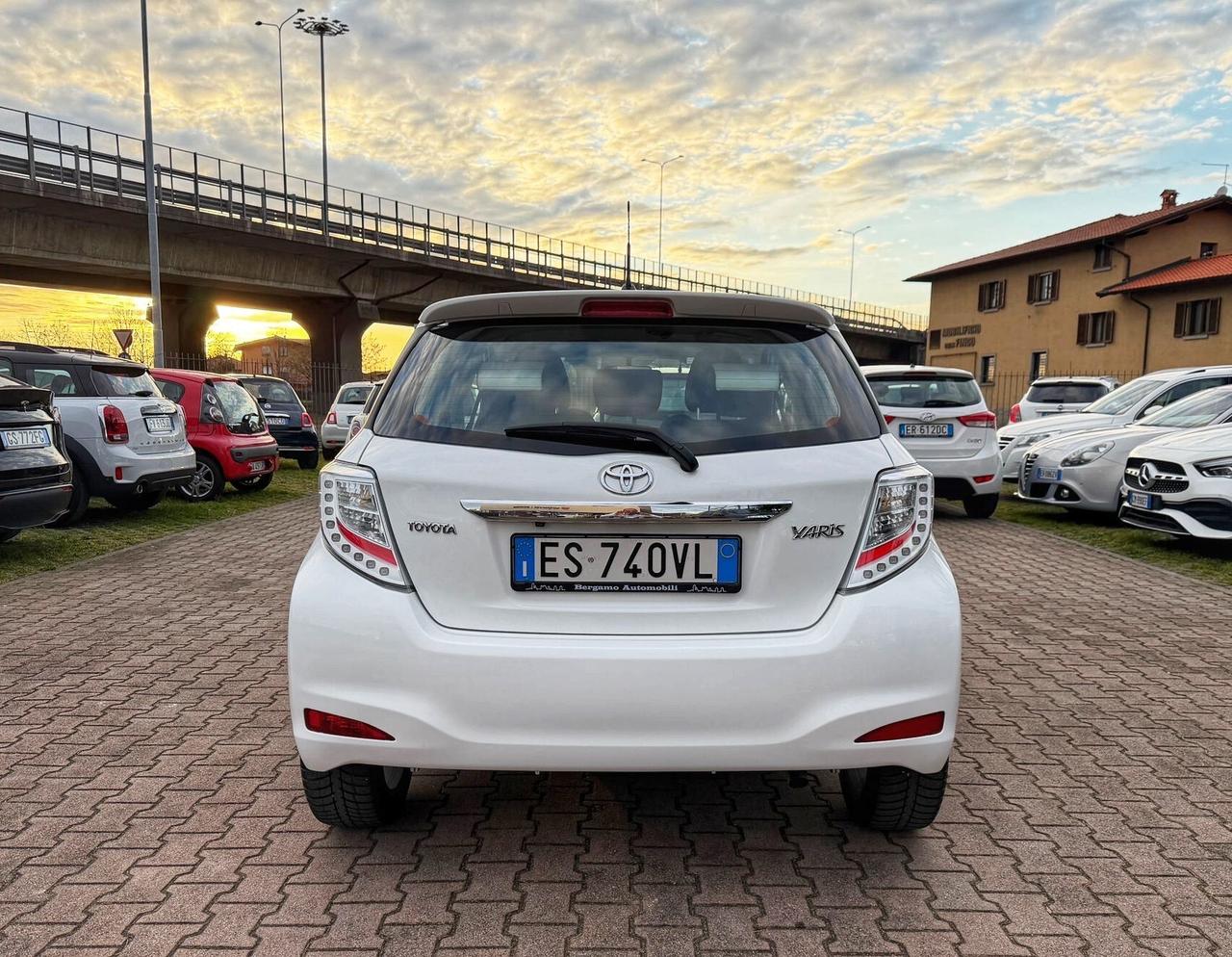 Toyota Yaris 1.3 5 porte OK NEOPATENTATI