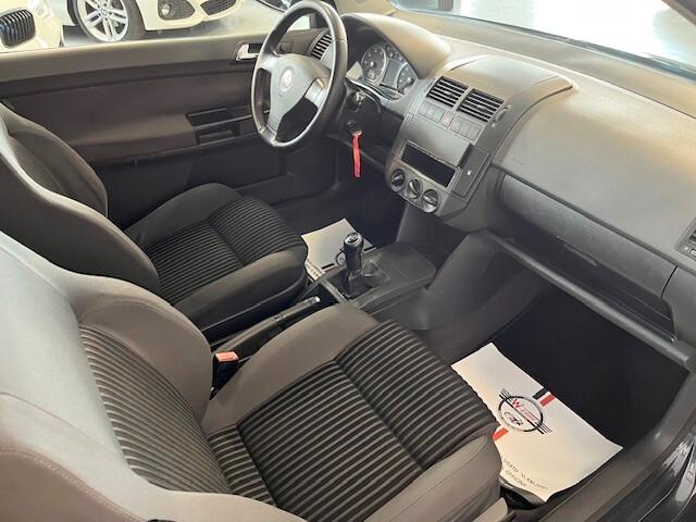 Volkswagen Polo 1.4 BENZINA 75CV 16V 3p. Sportline