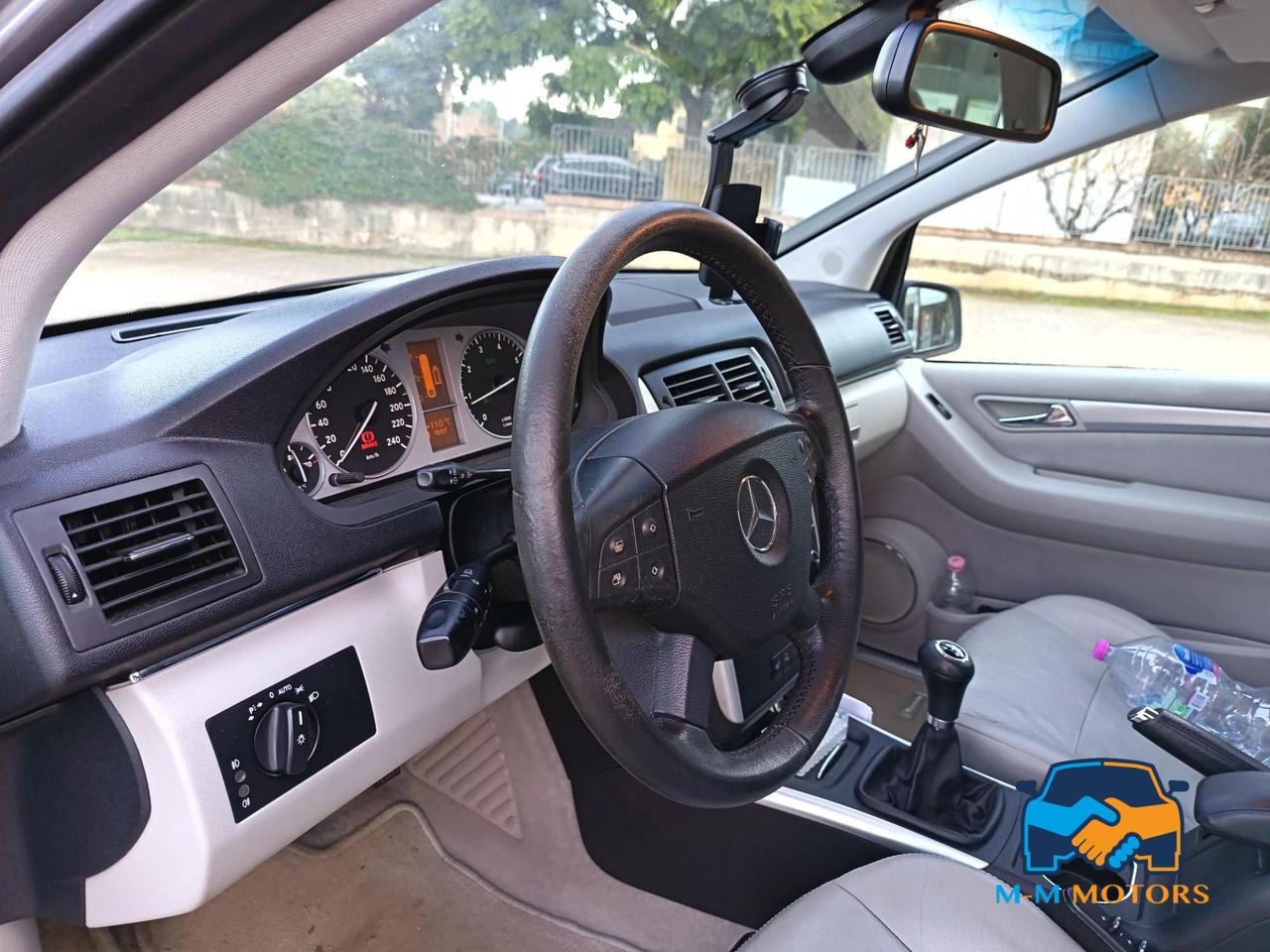 Mercedes Classe B B 180 ngt be