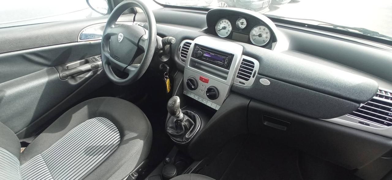 Lancia Ypsilon 1.2 Argento