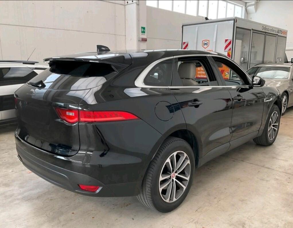 Jaguar F-Pace 2.0 D 180 CV AWD aut. Prestige