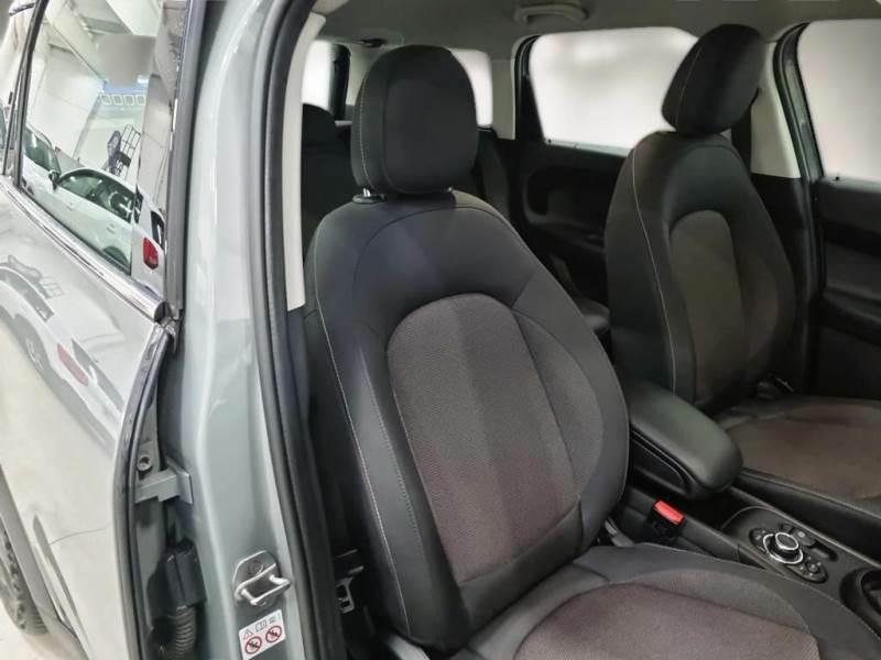 MINI COOPER SE COUNTRYMAN ALL4 BUSINESS AUTOM.