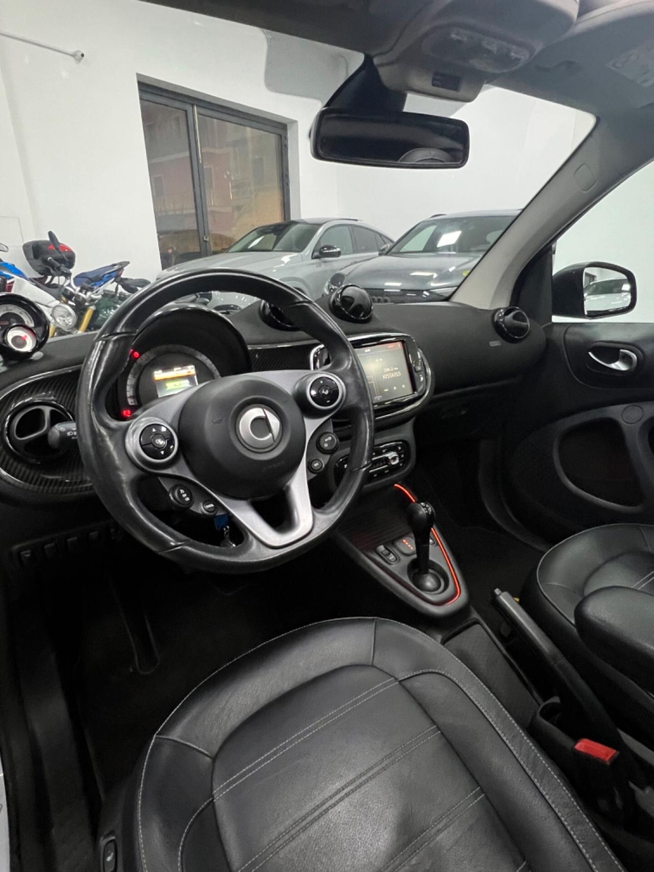 Smart ForTwo EQ cabrio Edition one - anno 2021 - km 33.000