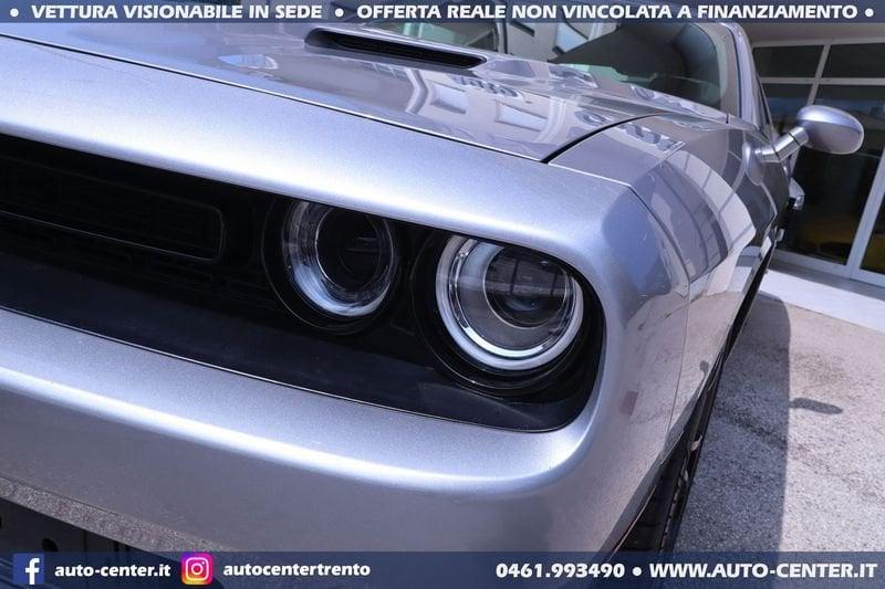 Dodge Challenger 3.6 V6 AT8 SXT *EUROPEA