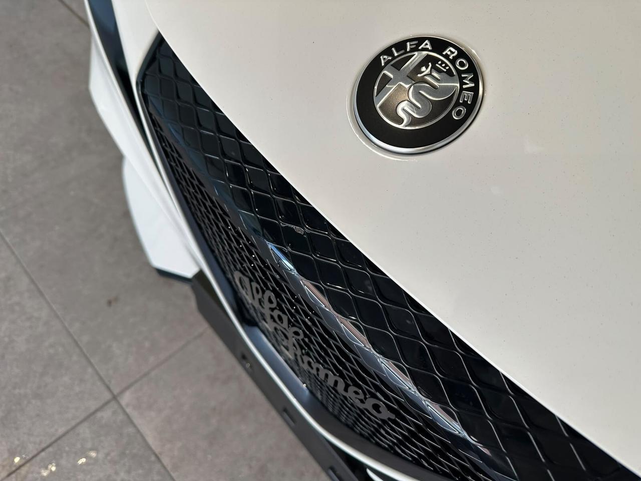 Alfa Romeo Junior 1.2 145 CV Hybrid eDCT6 Ti