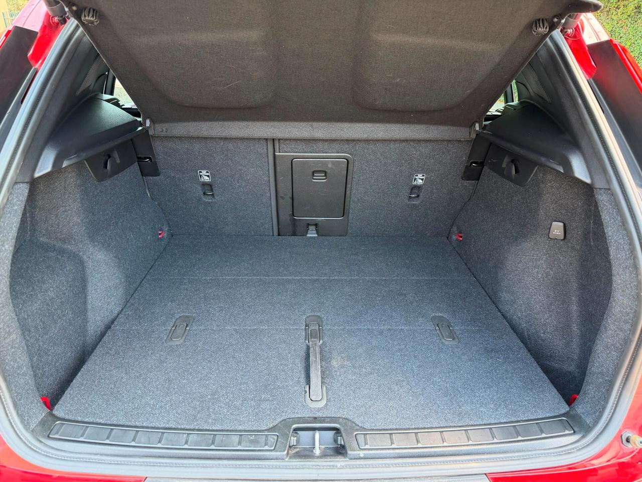 Volvo XC40 B3 automatico Plus Dark