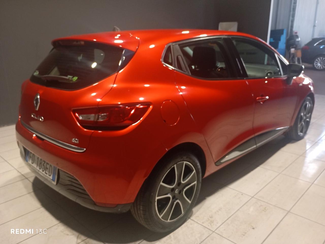 Renault Clio del 2016 EURO 6