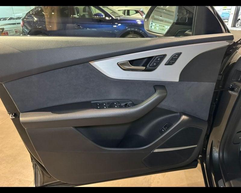 Audi Q8 50 TDI 286 CV quattro tiptronic Sport