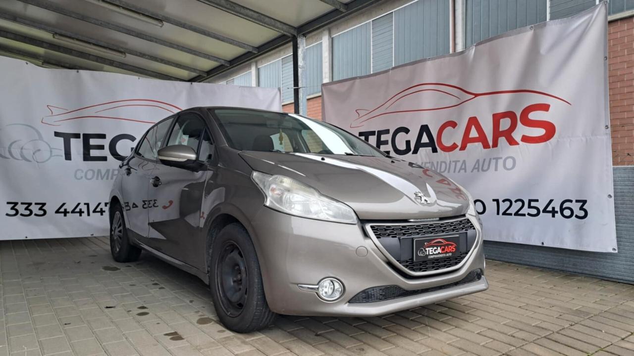 Peugeot 208 1.4 HDi 68 CV 5 porte Access