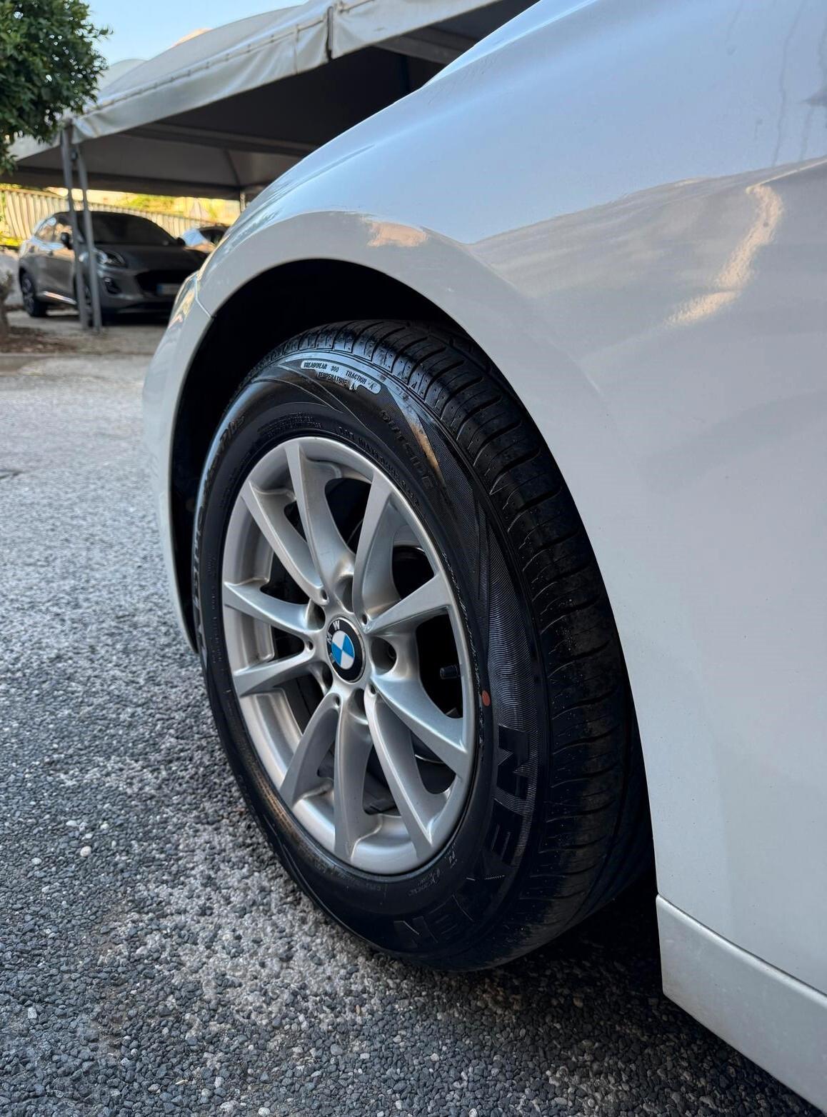 Bmw 318d Touring Luxury 143Cv