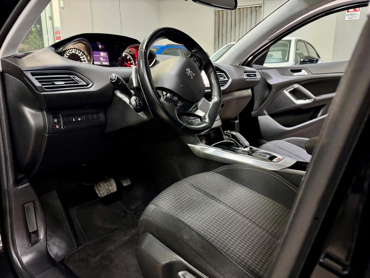 Peugeot 308 1.5 BlueHDi 130cv EAT8 Business 2021