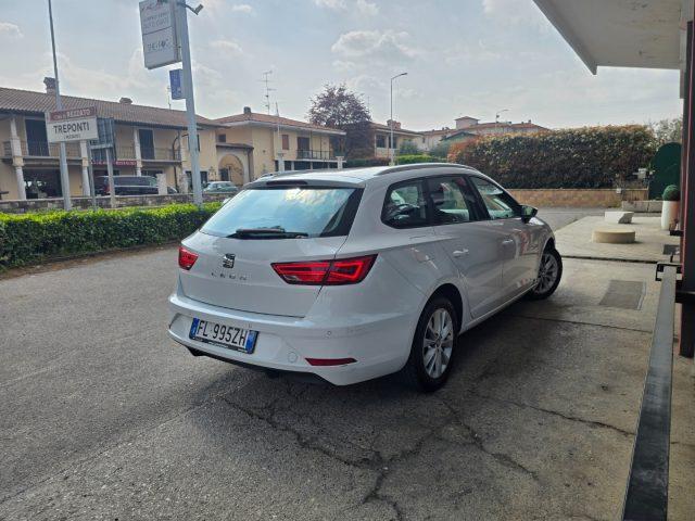 SEAT Leon 1.6 TDI 115 CV ST Style LED Navi ACC Radar SensPAR
