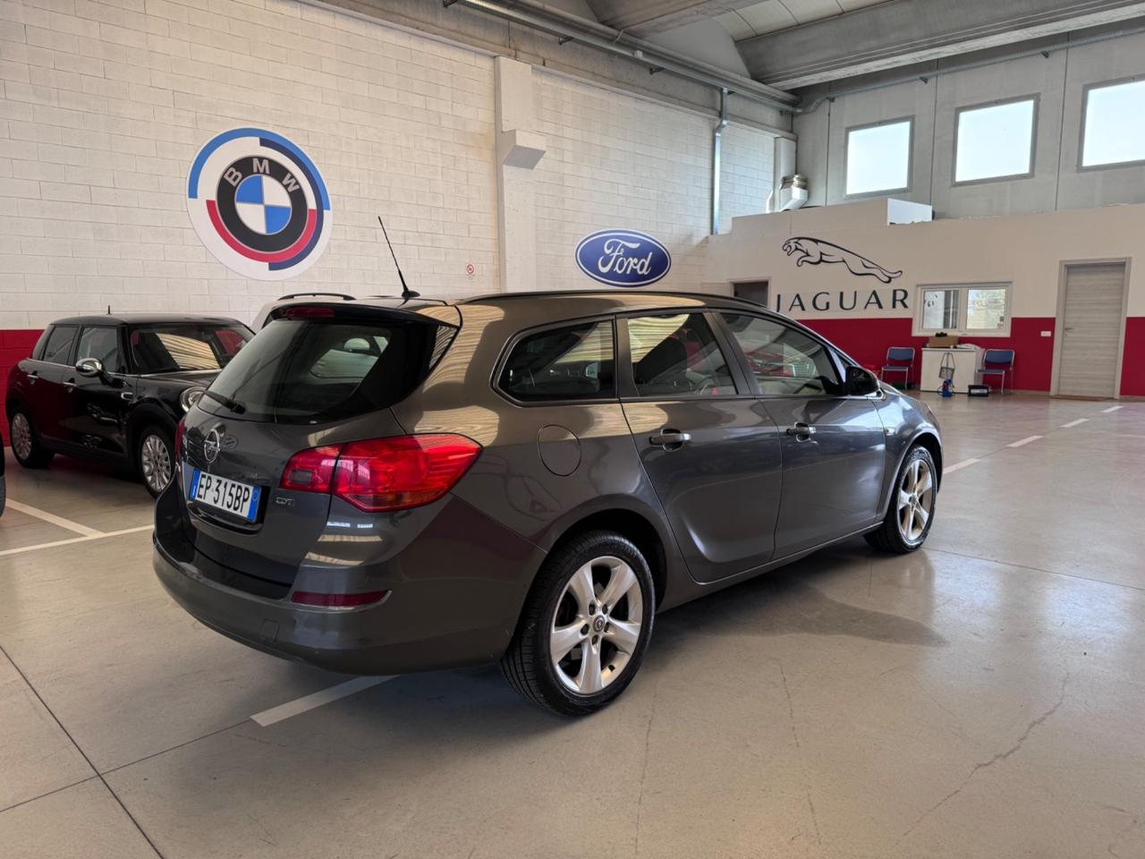 Opel Astra 1.7 CDTI 110CV Sports Tourer Cosmo