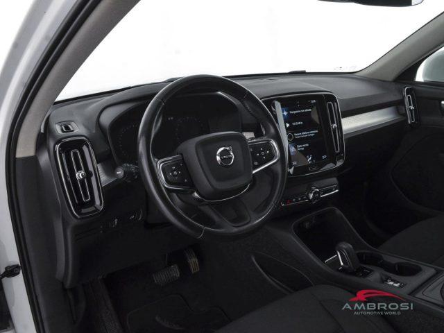 VOLVO XC40 T2 Geartronic Momentum