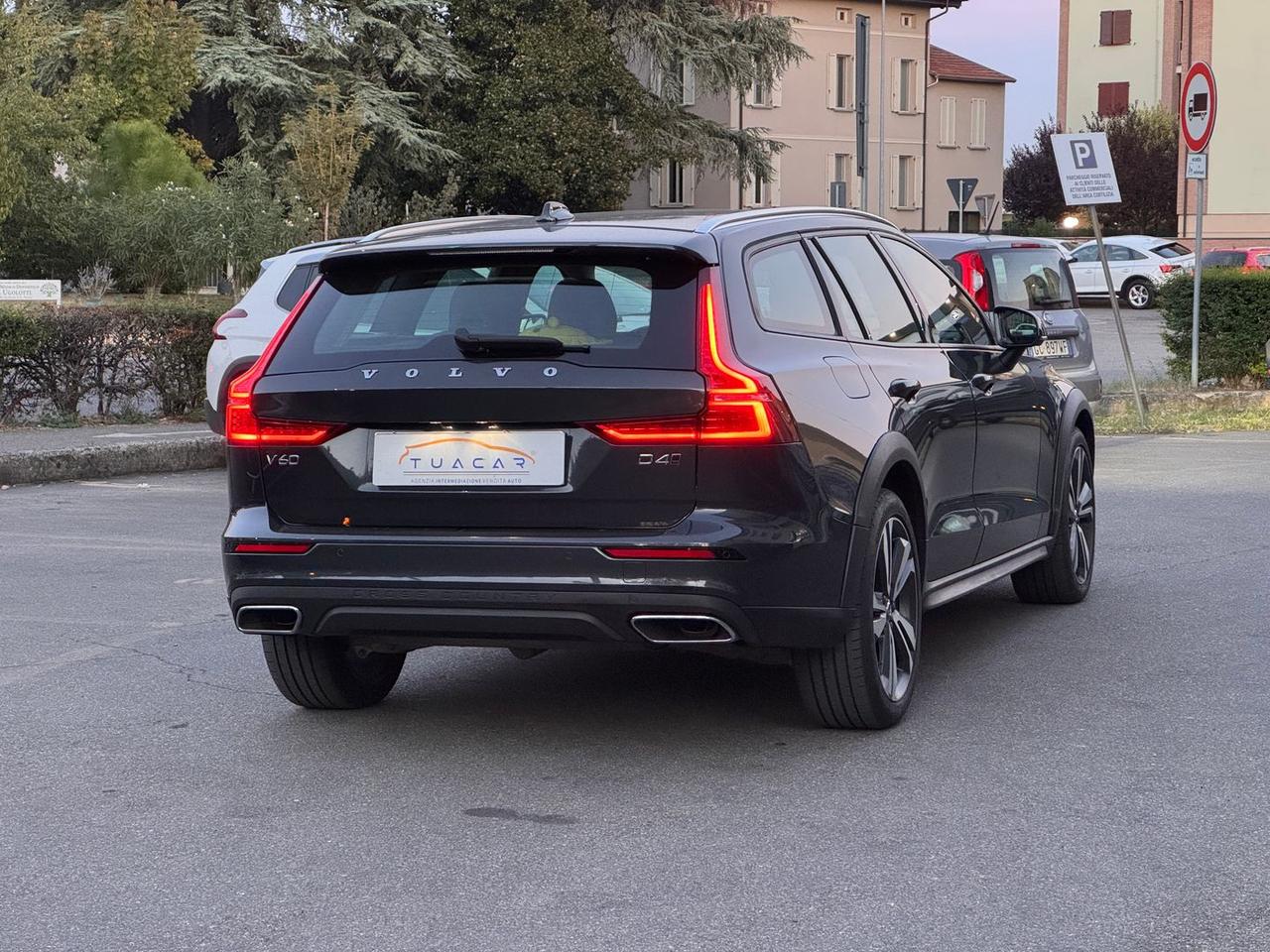 Volvo V60 Cross Country Pro 2.0 D4 #50524