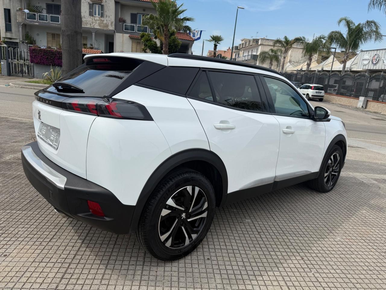Peugeot 2008 BlueHDi 130 S&S EAT8 Allure