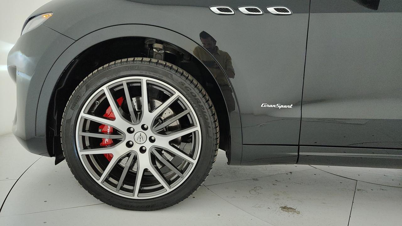 MASERATI Levante 3.0 V6 Granlusso 275cv auto my19