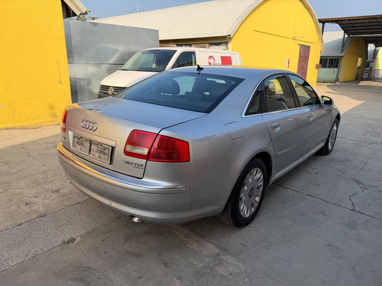 Audi A8 3.0 V6 TDI quattro tiptronic