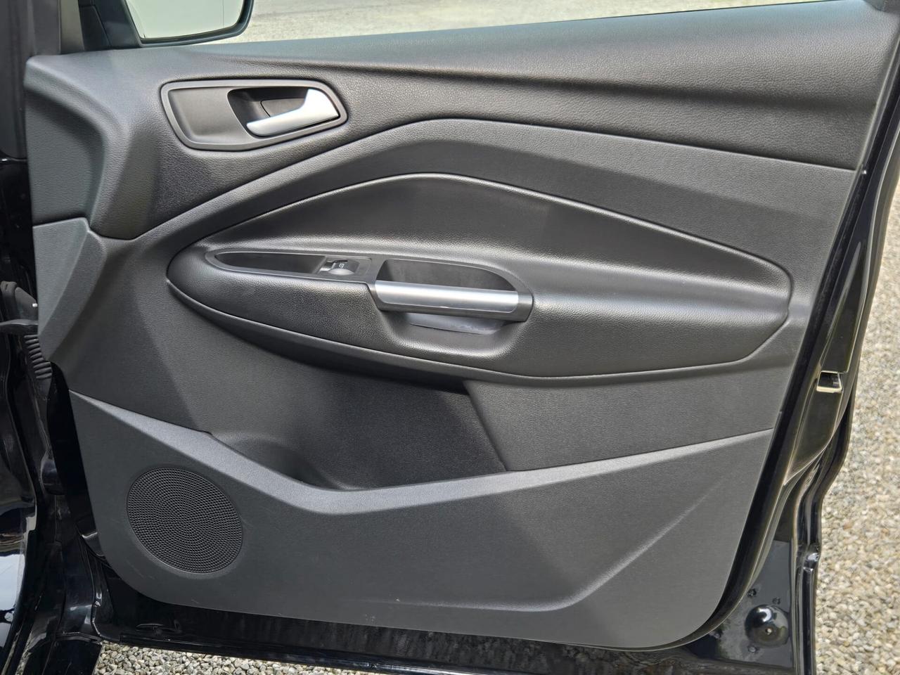 Ford Kuga 2.0 TDCI 120 CV S&S 2WD Powershift ST-Line