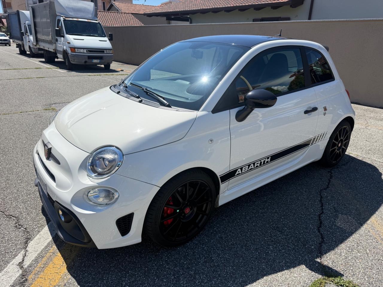 Abarth 595 1.4 Turbo T-Jet 180 CV Esseesse