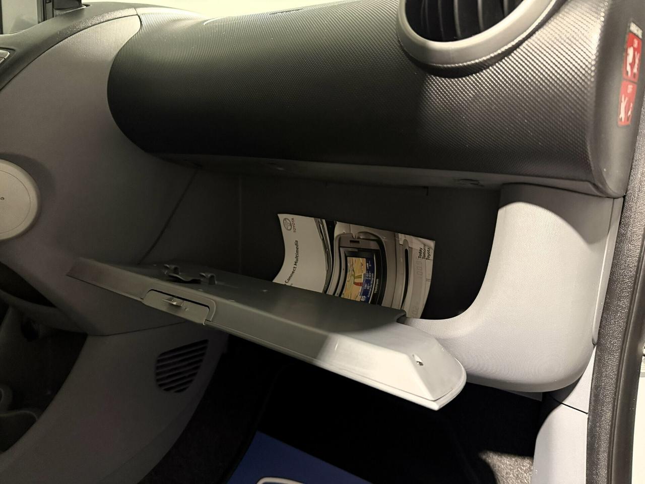 Toyota Aygo 1.0 5 PORTE CONNECT NAVI UNICO PROPRIE