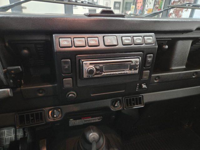 LAND ROVER Defender 90 2.5 Td5 7 POSTI ARIA CONDIZIONATA