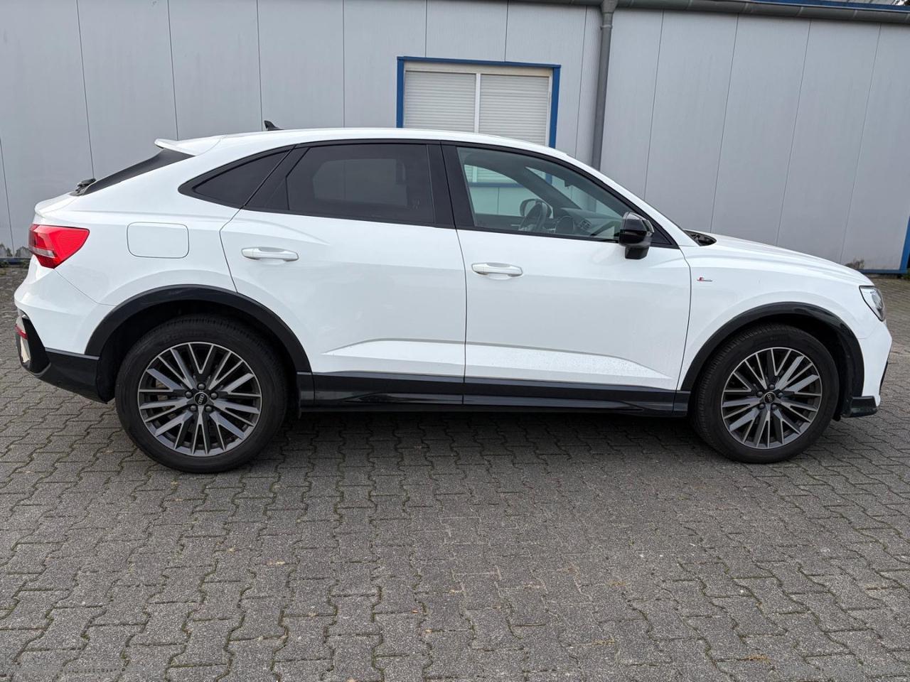AUDI Q3 SPORTBACK 2.0TDI S-LINE BLACK EDITION