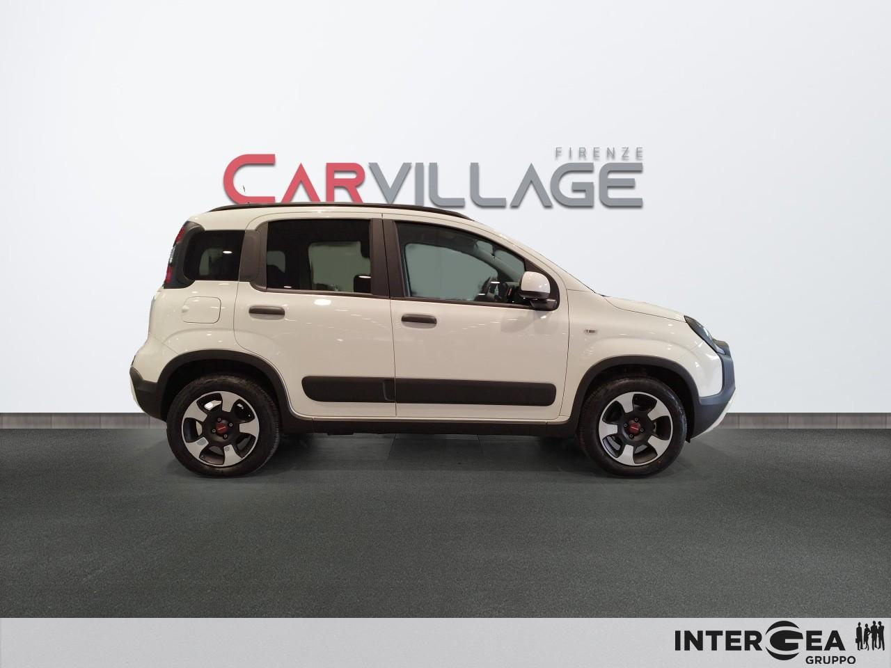 FIAT Panda 1.0 firefly hybrid Cross s&s 70cv 5p.ti