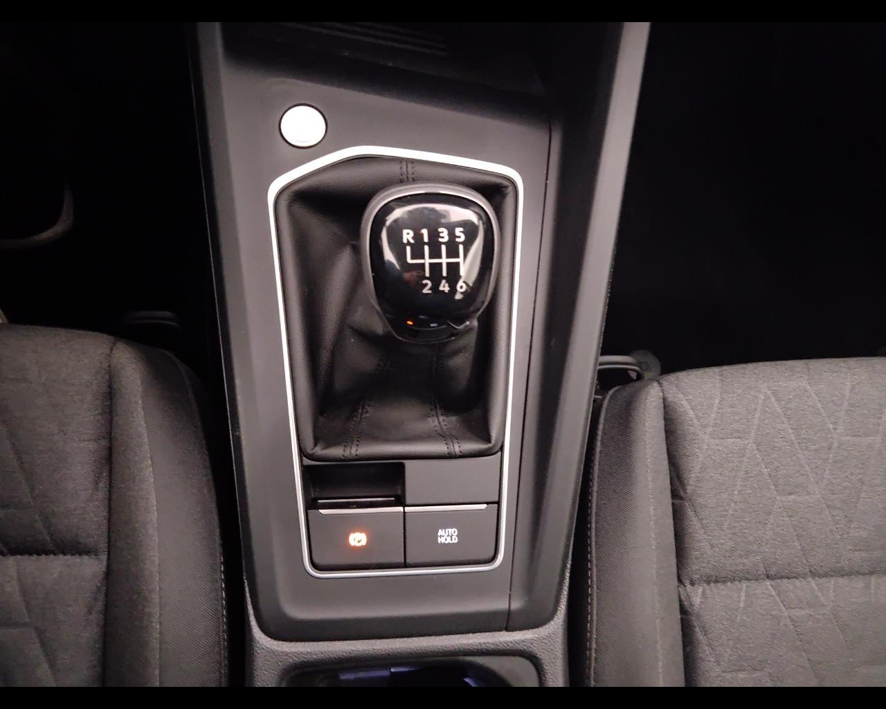 VOLKSWAGEN Golf VIII 2024 - Golf 2.0 tdi Life 115cv