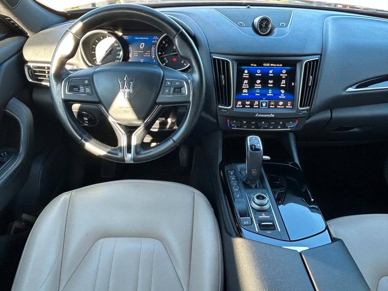 Maserati Levante 3.0 V6 275cv auto my19