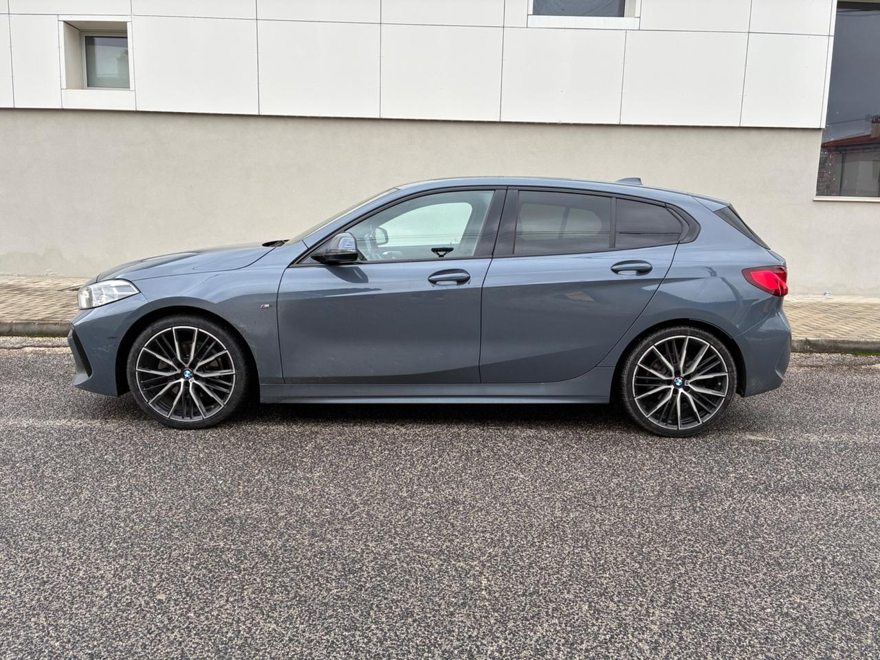 Bmw 116 116d 5p. Msport