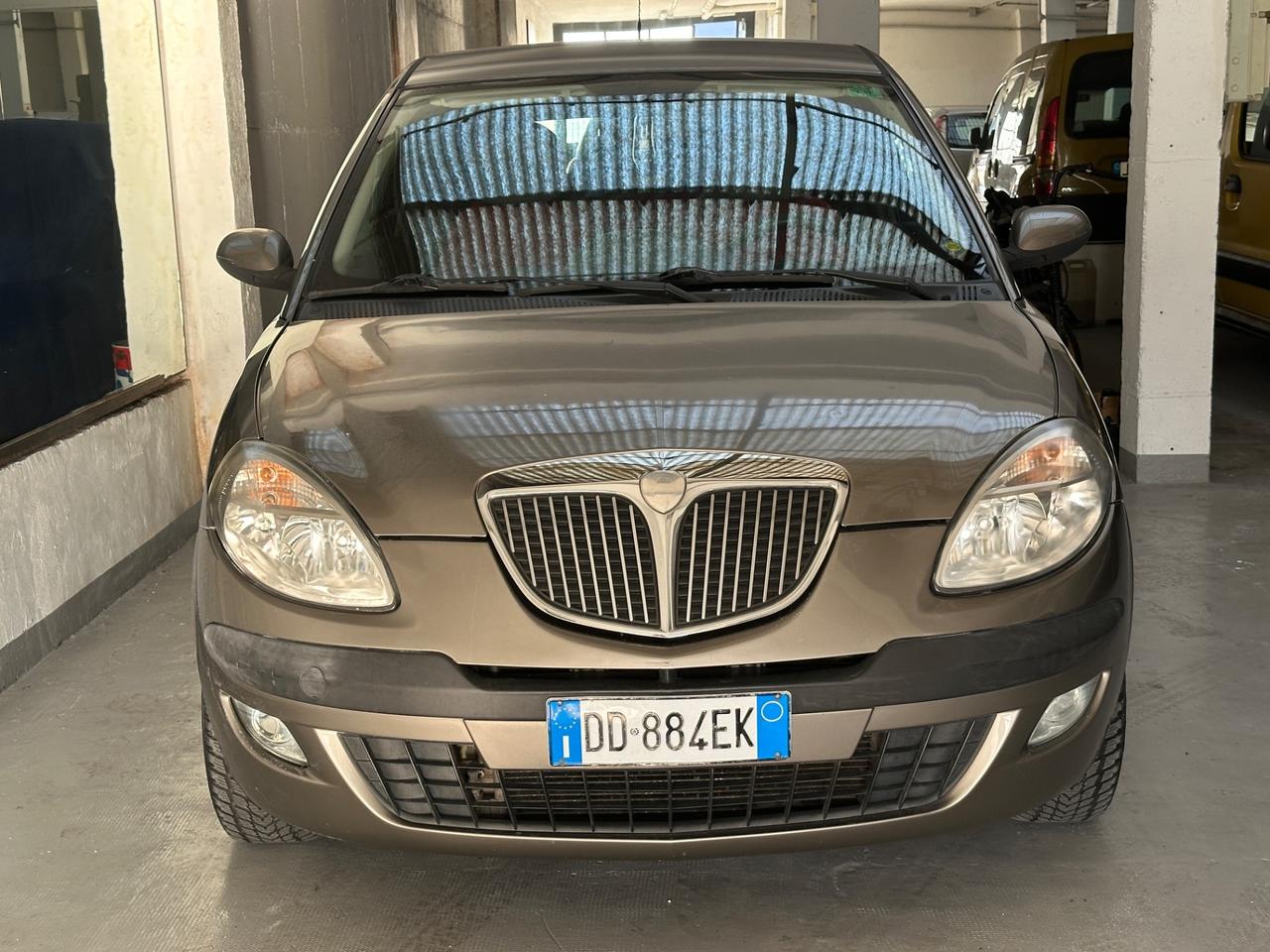 Lancia Ypsilon 1.2 Neopatentati