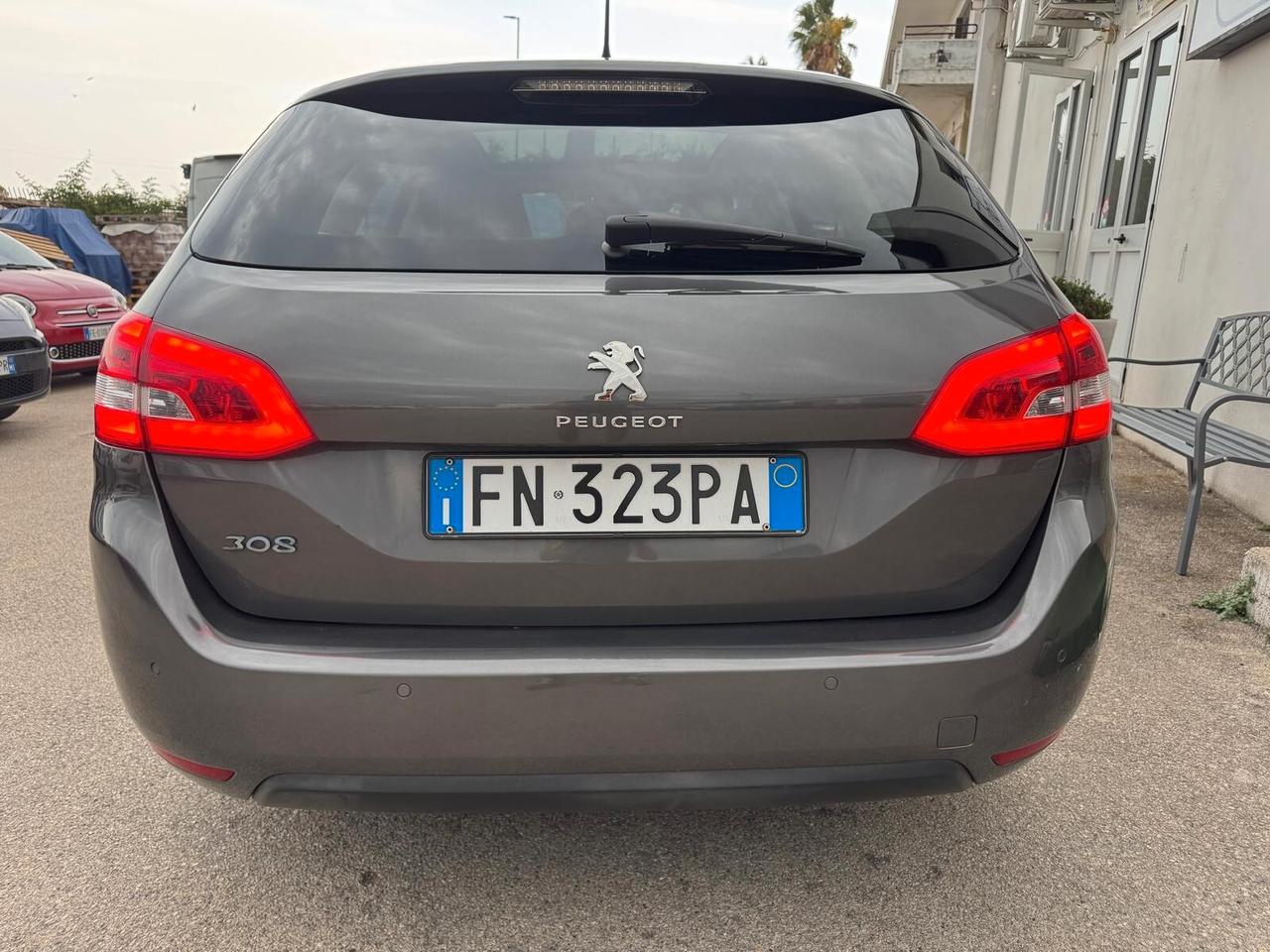 Peugeot 308 BlueHDi 130 S&S SW Allure