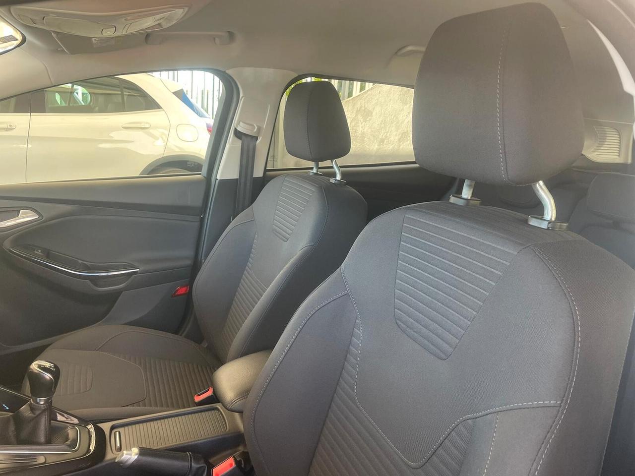 Ford Focus 1.6 120 CV GPL SW Titanium
