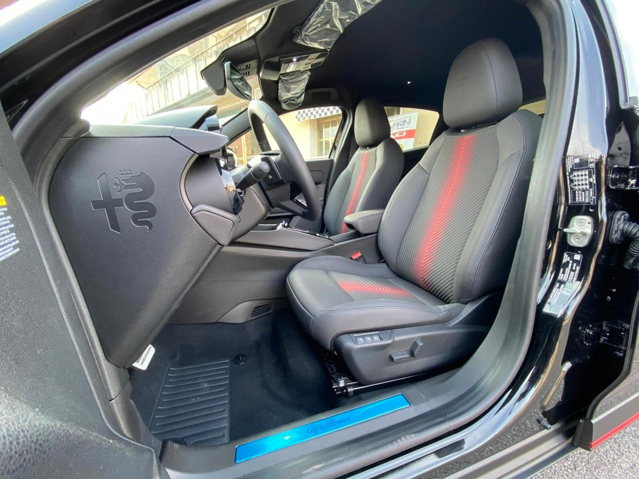 Alfa Romeo Junior 1.2 145 CV Hybrid Speciale TECHNO